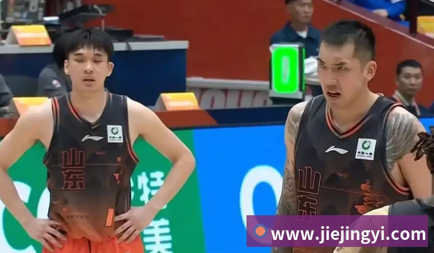 五连胜，斯卢茨基上任后率领申花在中超对阵河南保持全胜